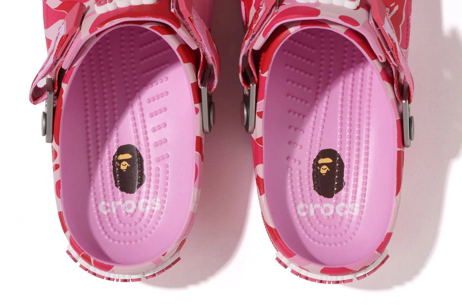 A BATHING APE x Crocs Classic Clog - Pink
